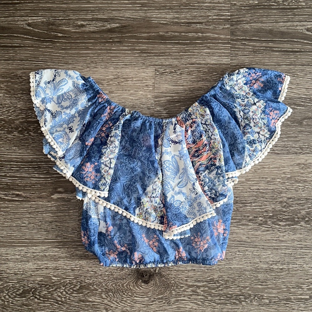 Joe & Elle strapless off-the-shoulder flowy crop top